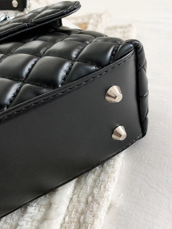 شنط كتف بخطوط مربعة بسلسلة شنط وحقائب شنط