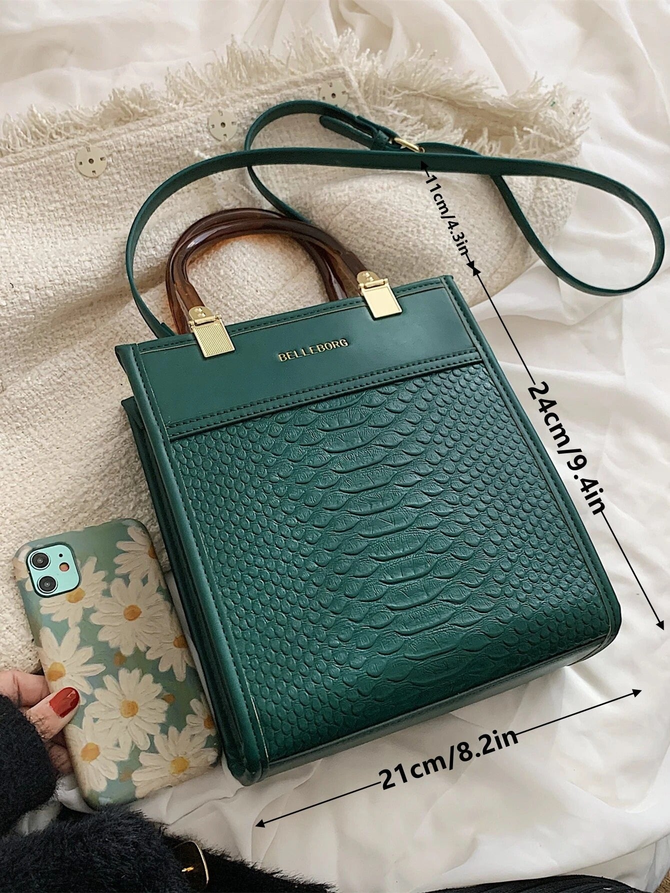 حقيبة مربعة كبيرة اخضر شنط وحقائب شنط