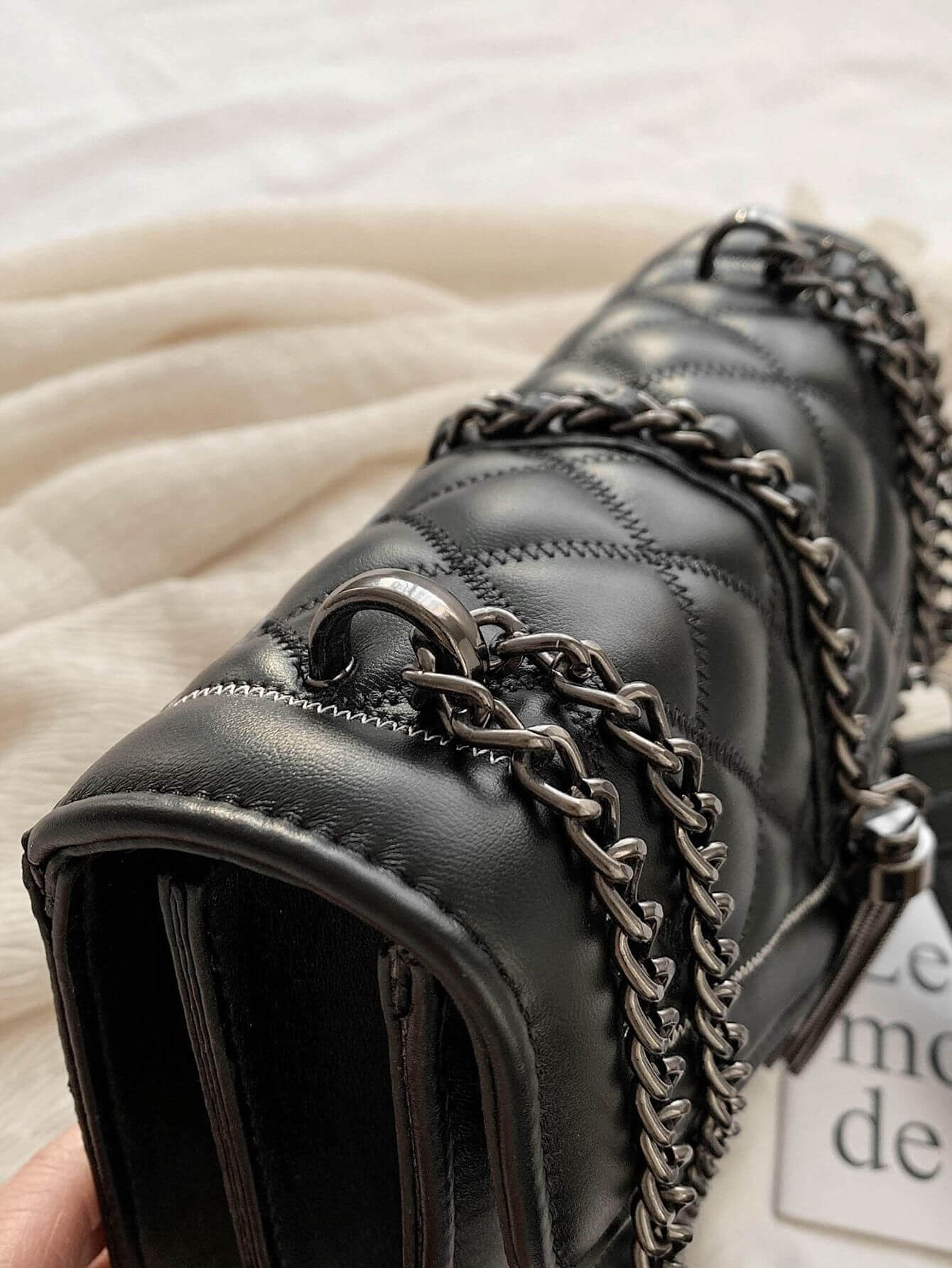 حقيبة سوداء وذ بلاك تشين شنط وحقائب شنط