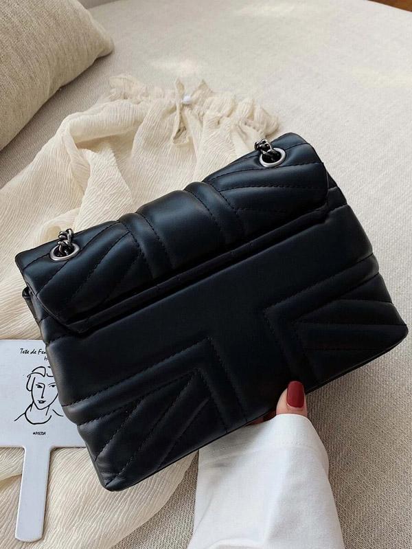 شنطة كتف بتفاصيل شنط وحقائب شنط