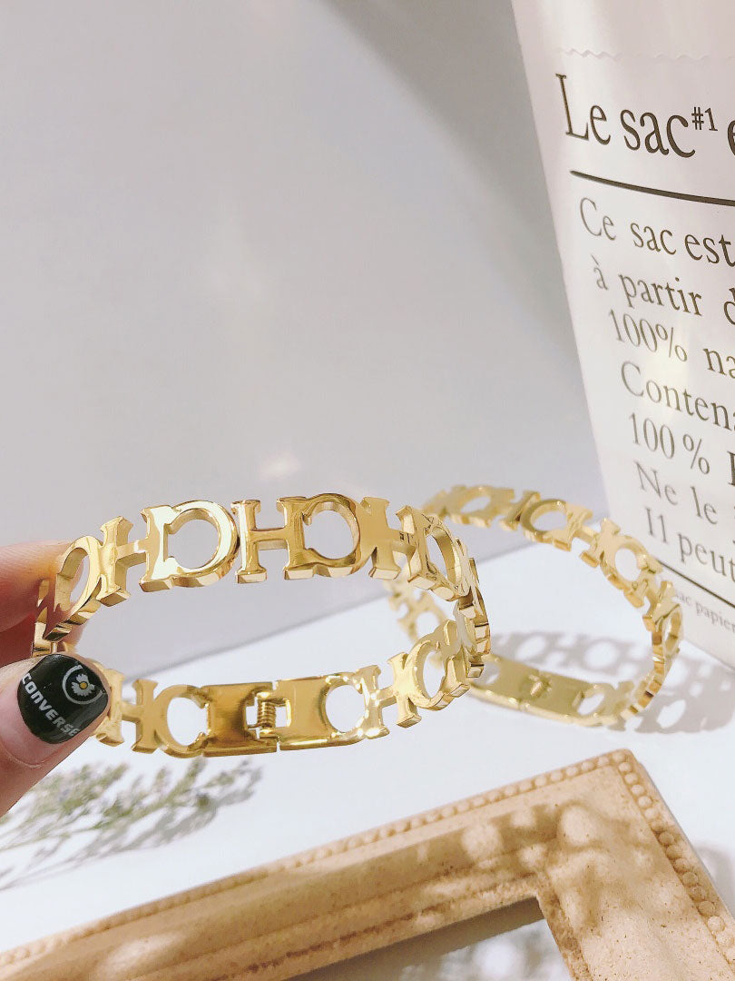 اساور سي اتش بانقل اسواره CH