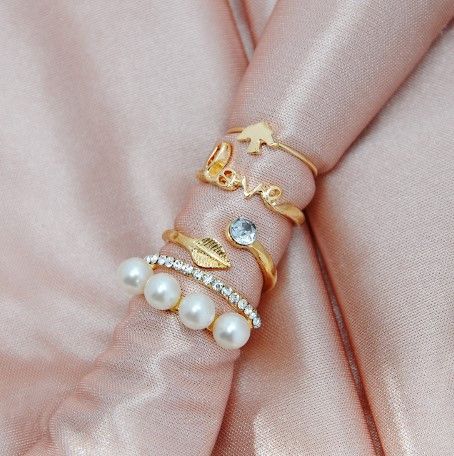 مجموعه 4 خواتم خواتم متوفر 1 لون