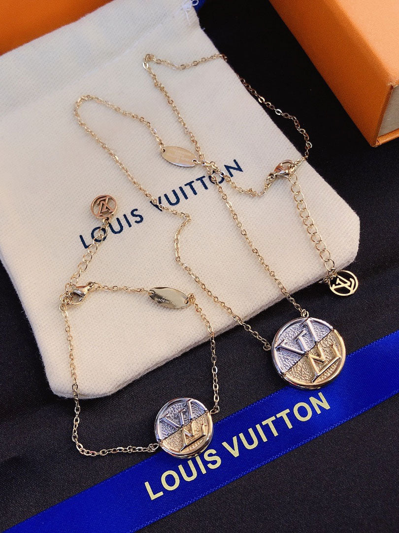 سلسال لويس فيتون هاف سيركل سلسال louis vuitton