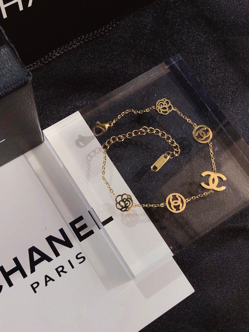 اساور شانيل لوقو قولد اسواره chanel