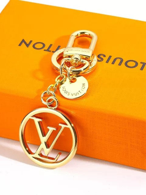 ميدالية لويس فيتون قولد ميدالية louis vuitton