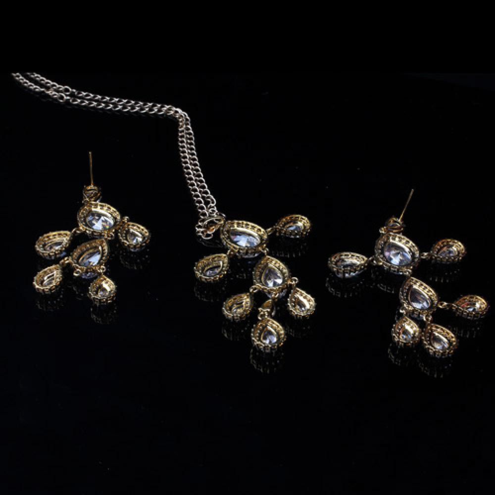 طقم سهره زركون سيفن ستونز اطقم متوفر 2 لون ذهبي