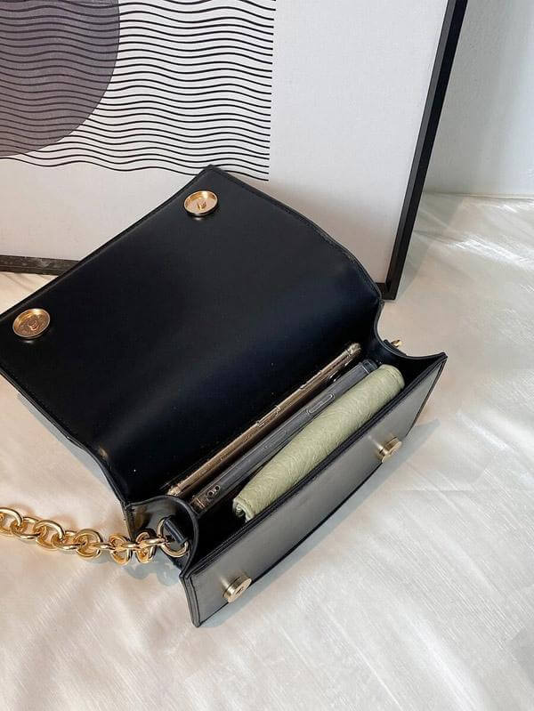 حقائب كروسبودي شنط وحقائب شنط