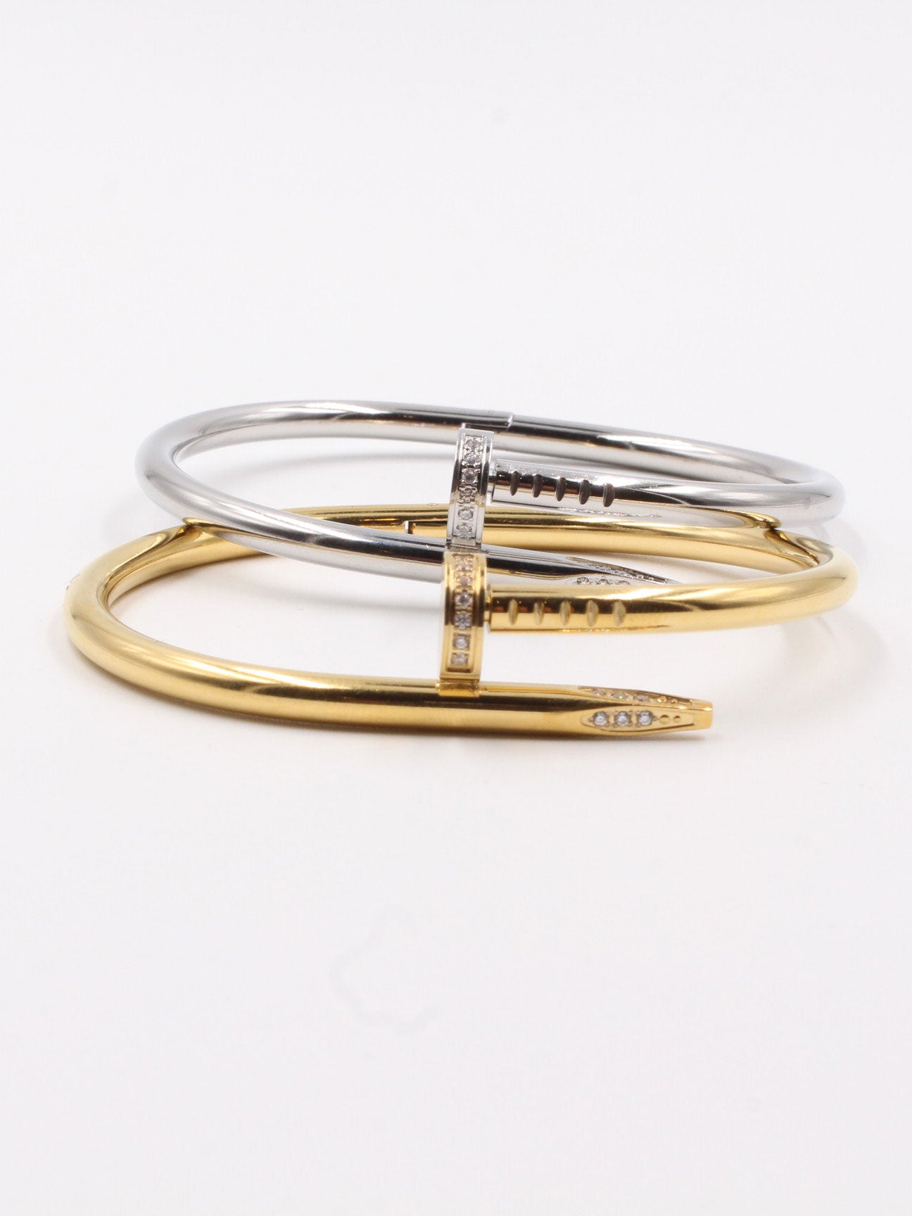اساور كارتير مسمار زركون لوقو اسواره CARTIER