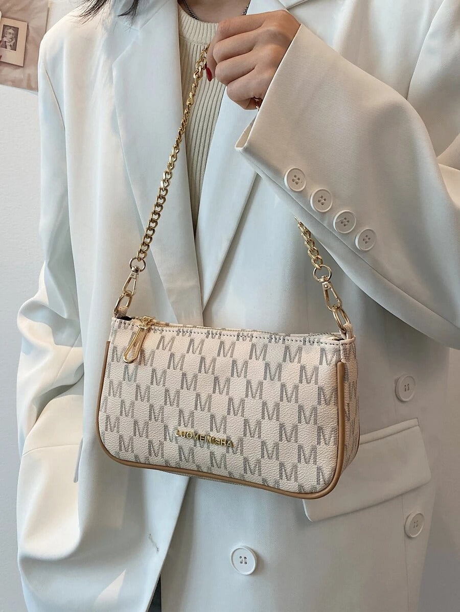 حقيبة باجيت بيج بشعار شنط وحقائب شنط