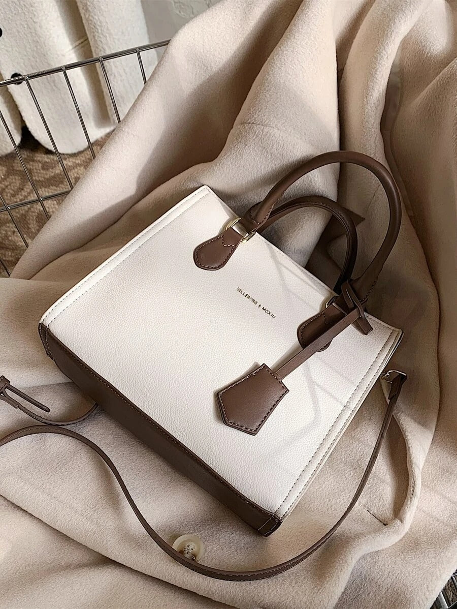 شنطة مربعة ابيض شنط وحقائب شنط