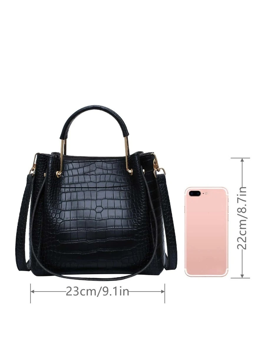 شنطة كبيرة مربعه بقطع معدنيه شنط وحقائب شنط