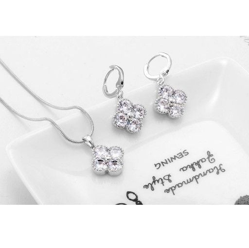 طقم زركون فان كليف ناعم اطقم متوفر 1 لون