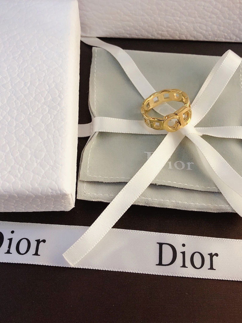 خاتم ديور ذهبي لوقو خواتم dior