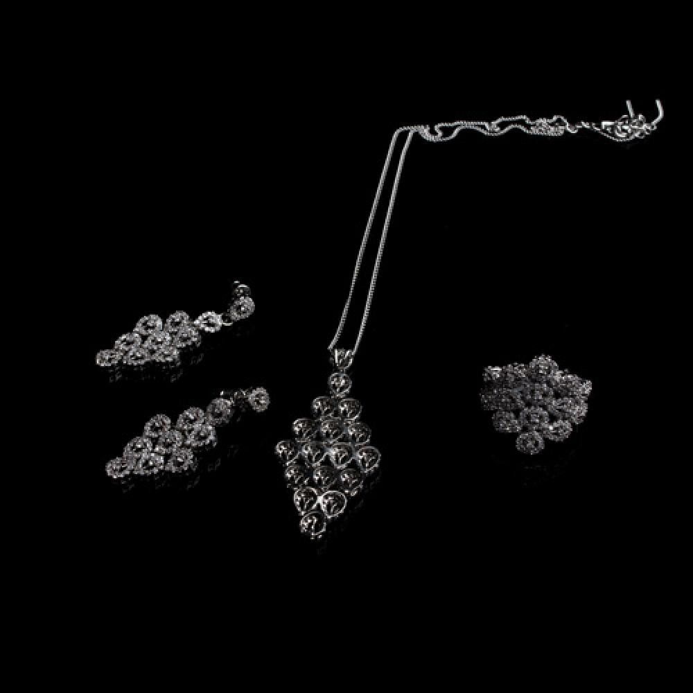 طقم سهره زركون شكل معين اطقم متوفر 1 لون فضي 7.5