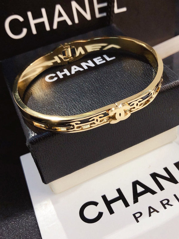 اسوارة شانيل ملتي لوقو اسواره chanel