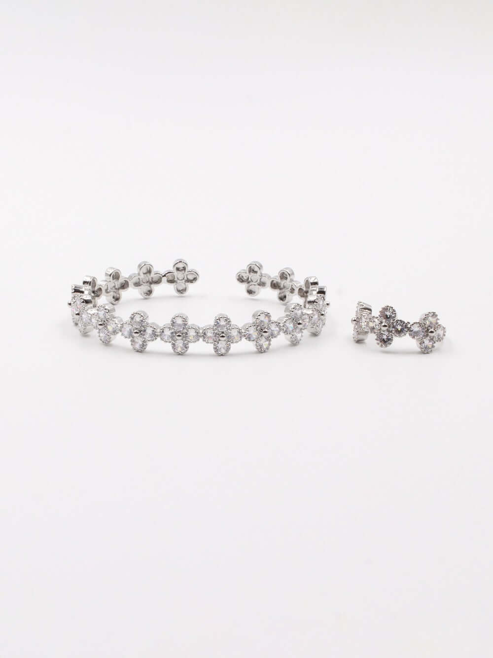 اسوارة فان كليف الورده مع خاتم اسواره van cleef فضي