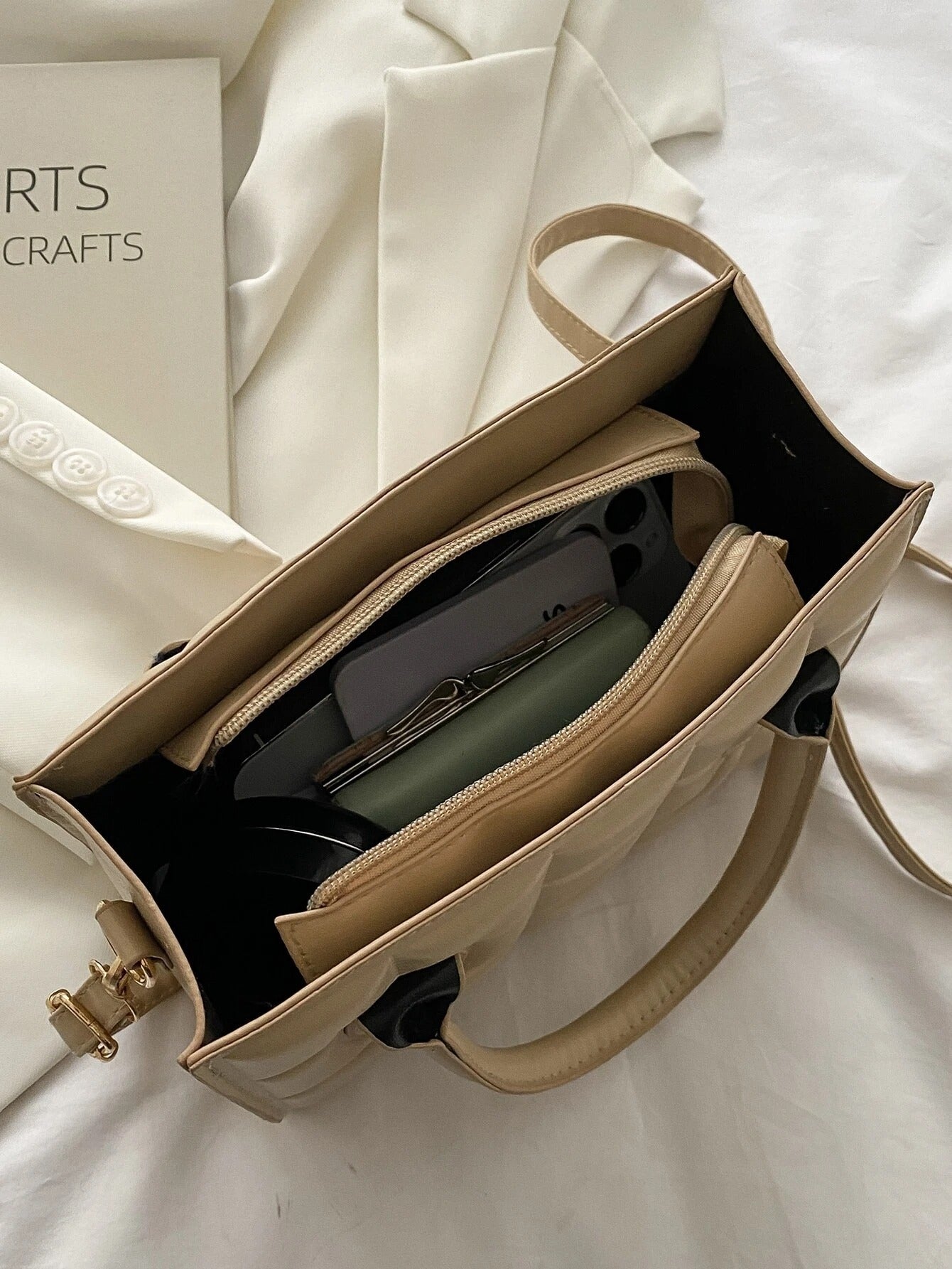 حقيبة مربعة بيج شنط وحقائب شنط