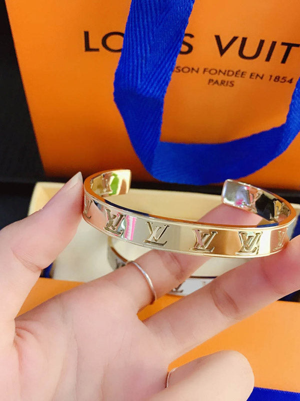 اسوارة لويس فيتون فلات لوقو اسواره louis vuitton ذهبي