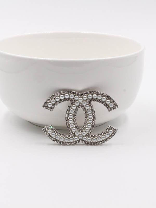 بروش ماركة شانيل بروش chanel فضي