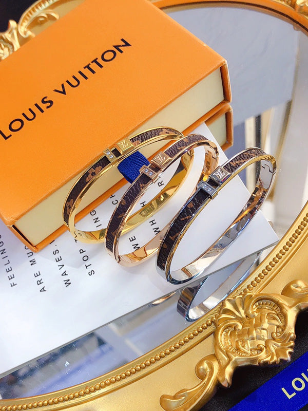 اسوارة لويس فيتون براون لوقو اسواره louis vuitton