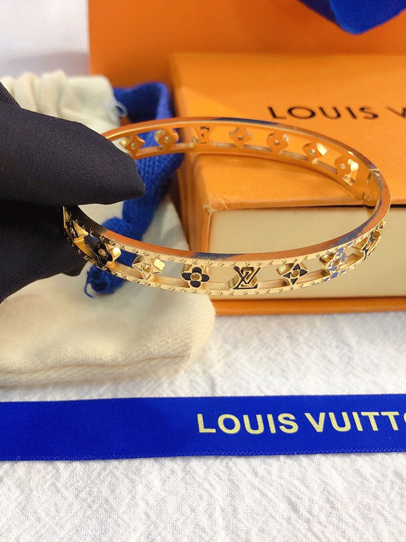 اساور لويس فيتون بانقل بلاك لوقو اسواره louis vuitton ذهبي