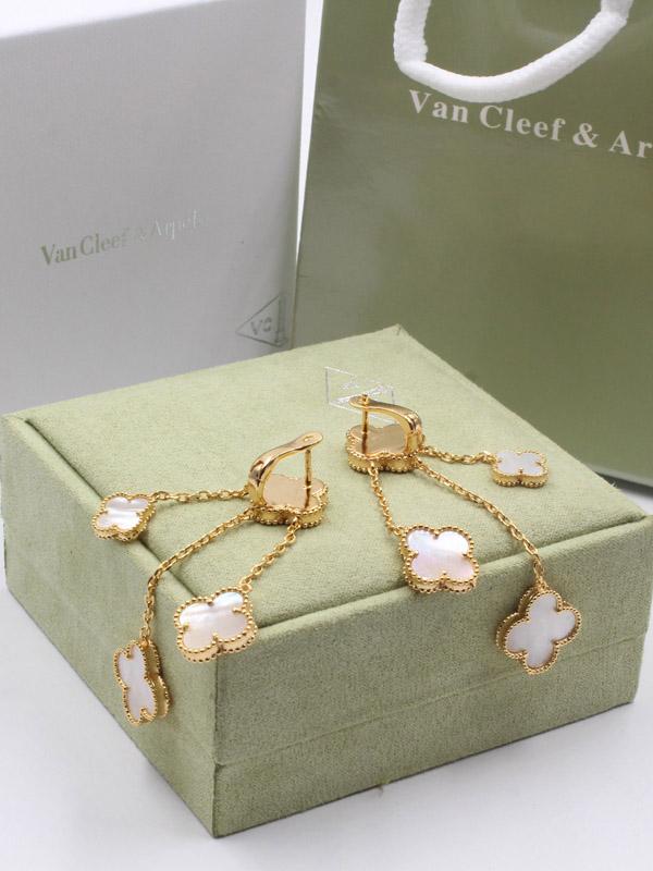 فان كليف حلق وردات صدف طبيعي حلق van cleef