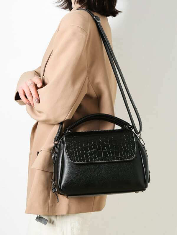 حقيبة جلد منقوشه شنط وحقائب شنط