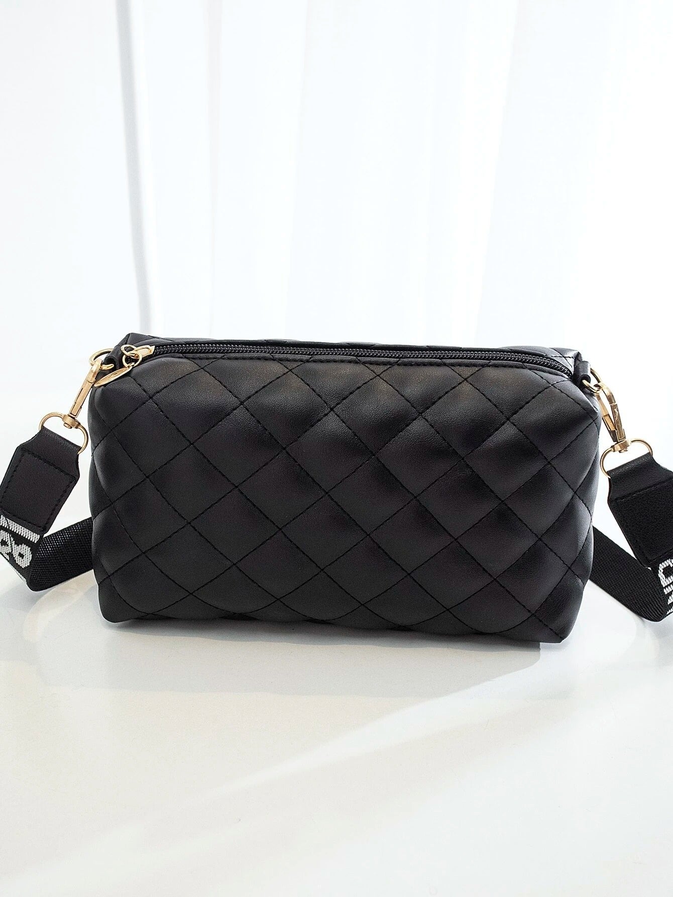 حقيبة مربعة صغيره شنط وحقائب شنط