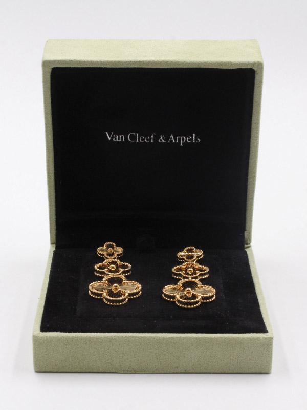 فانكليف حلق وردات الذهبي حلق متوفر 1 لون