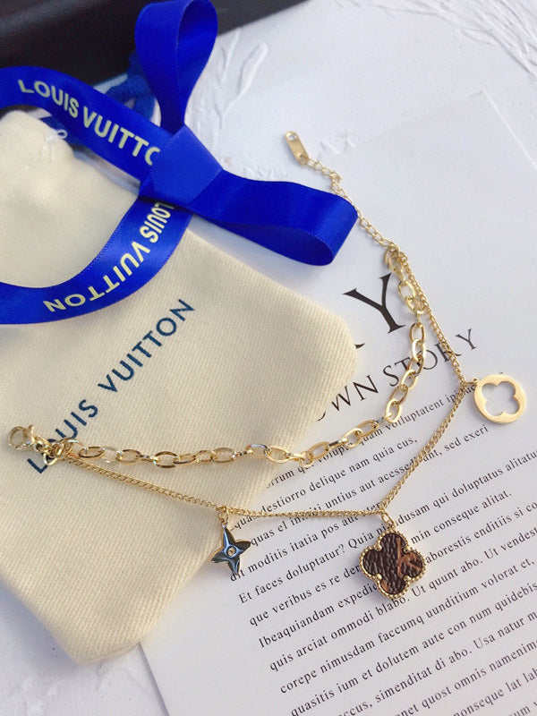 اسواره لويس فيتون بتعليقه بني اسواره louis vuitton