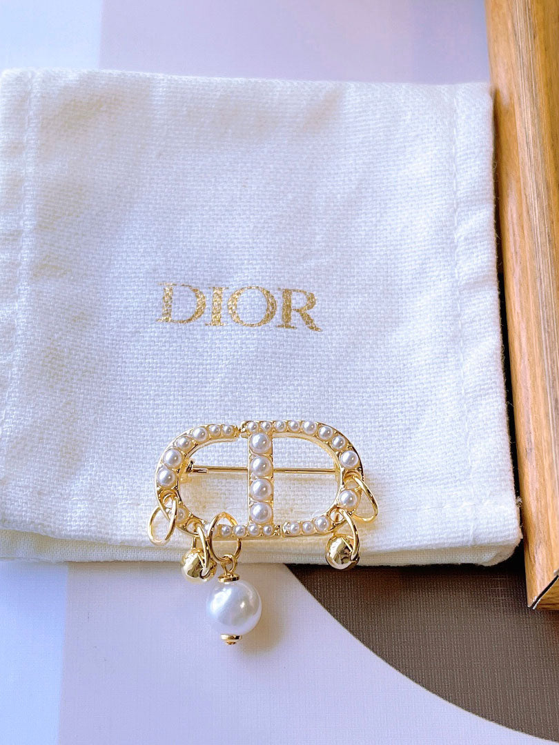 بروش ديور لولو بروش dior