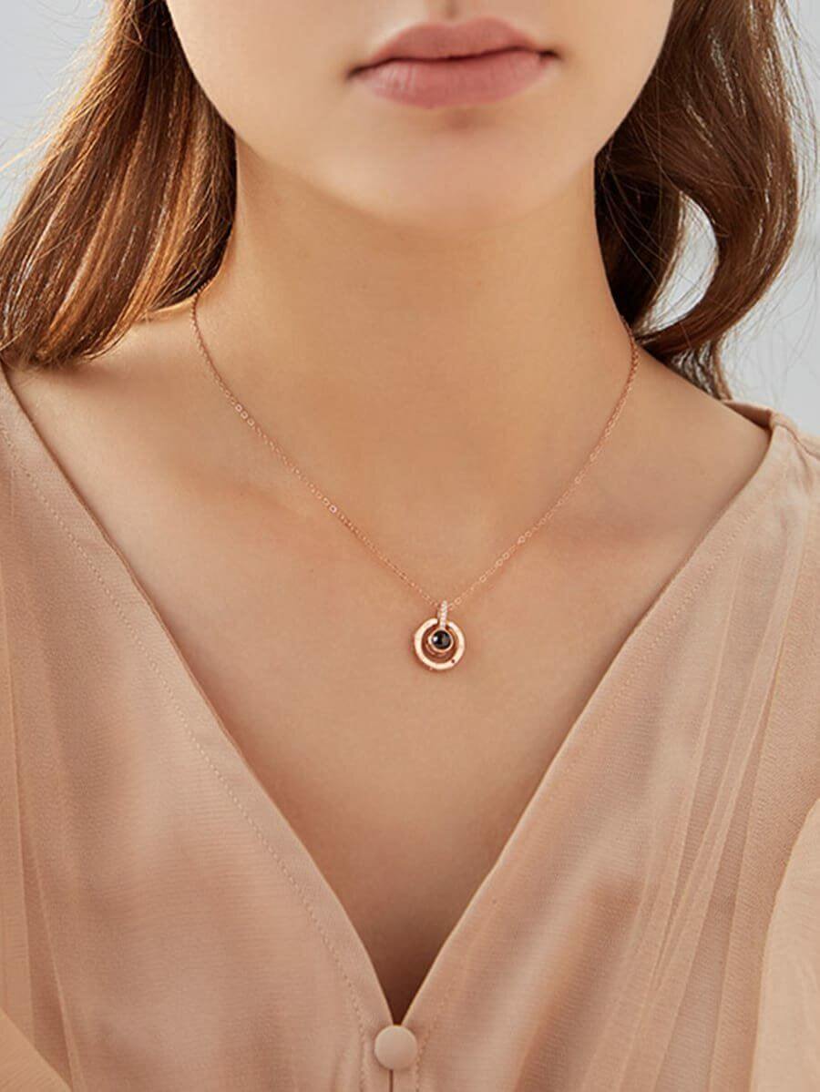 سلسال احبك بمائة لغه مدور سلسال متوفر 3 لون