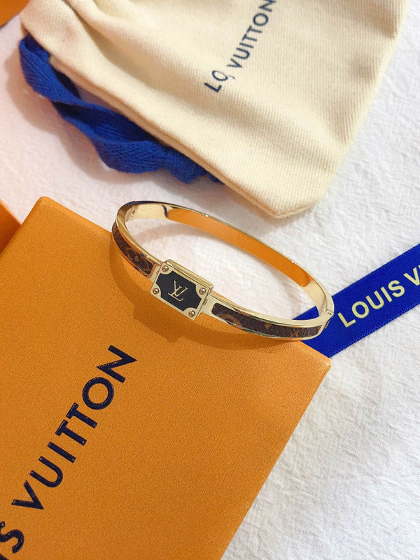 اسوارة لويس فيتون سكوير لوقو اسواره louis vuitton ذهبي