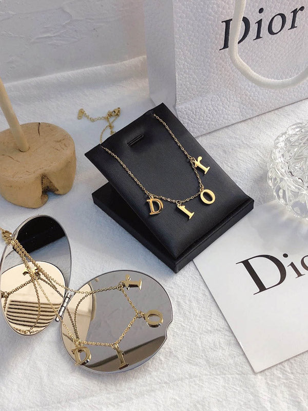 سلسال ديور ذهبي ميتال لوقو سلسال dior