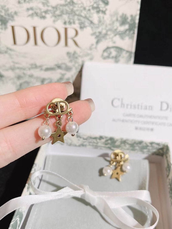 حلق ديور انتيك لولو حلق dior ذهبي