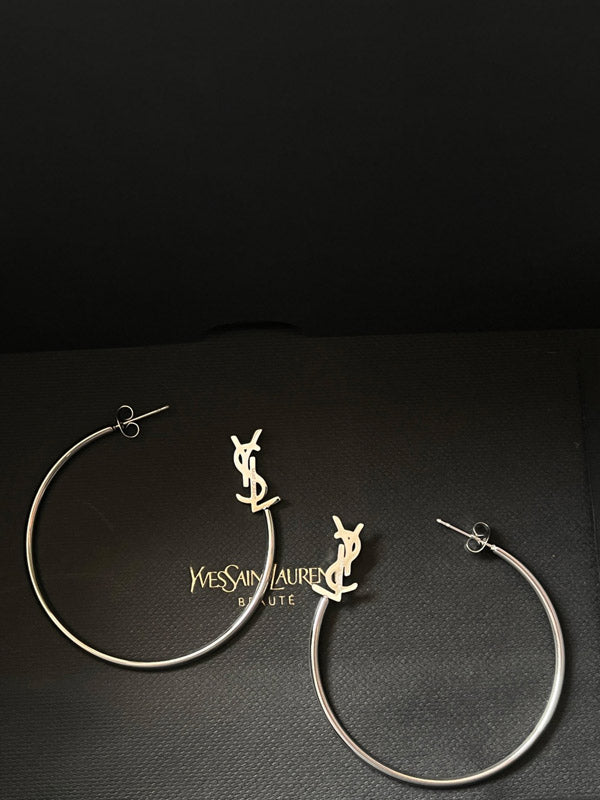 حلق ايف سان لوران مدور كبير حلق ysl