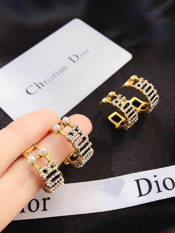 حلق ديور مدور وسط انتيك حلق dior