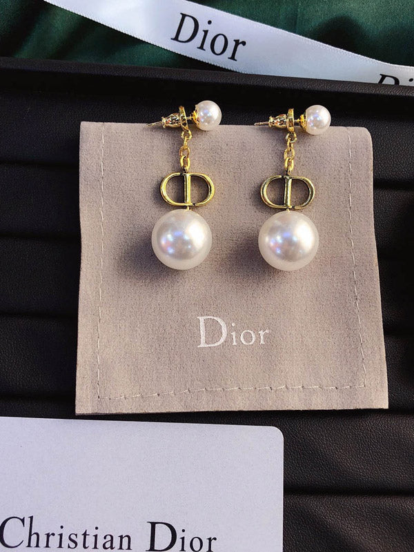 حلق ديور انتيك لولو كبير حلق dior
