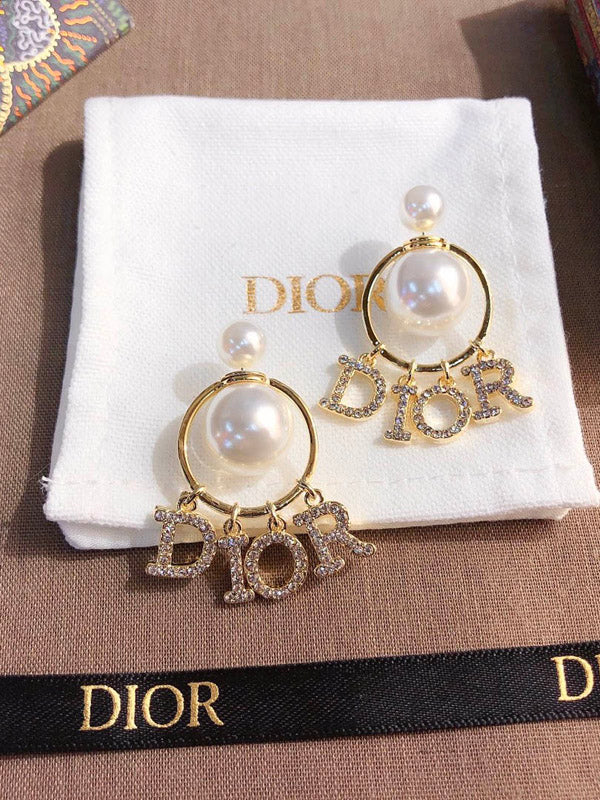 حلق ديور مدور لولو ذهبي حلق dior