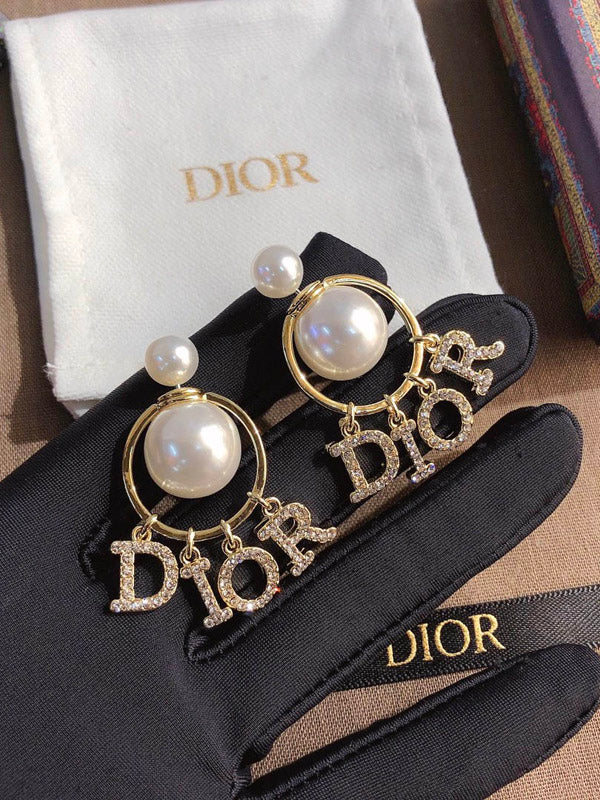 حلق ديور مدور لولو ذهبي حلق dior