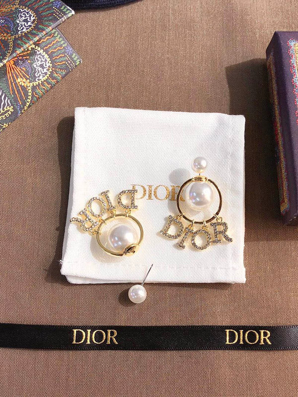 حلق ديور مدور لولو ذهبي حلق dior