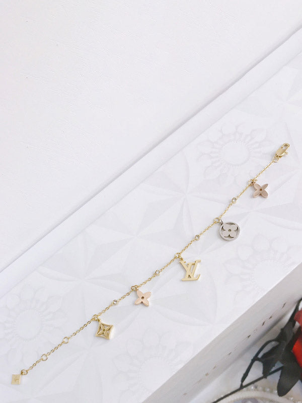 اسواره لويس فيتون ناعمة ملتي بندنت اسواره louis vuitton