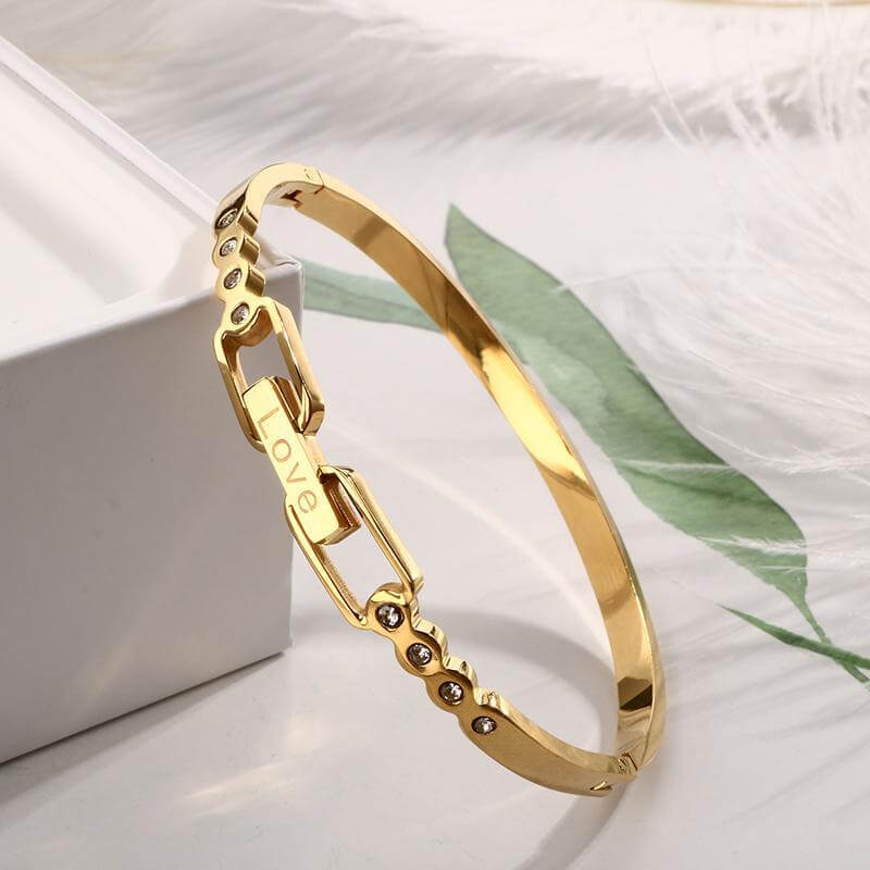 اسوارة LOVE كارتير اسواره متوفر 3 لون