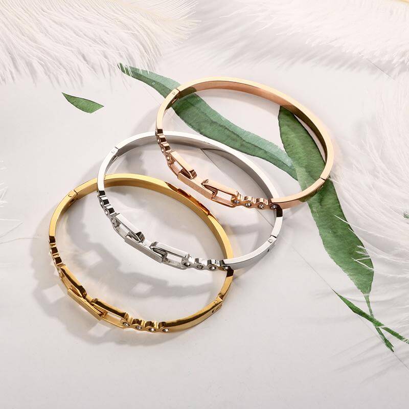 اسوارة LOVE كارتير اسواره متوفر 3 لون