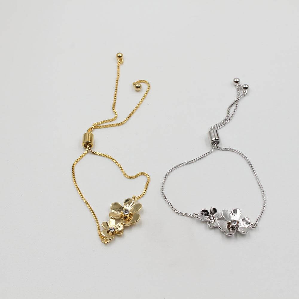 اسواره فان كليف وردتين بالكريستال اسواره متوفر 2 لون