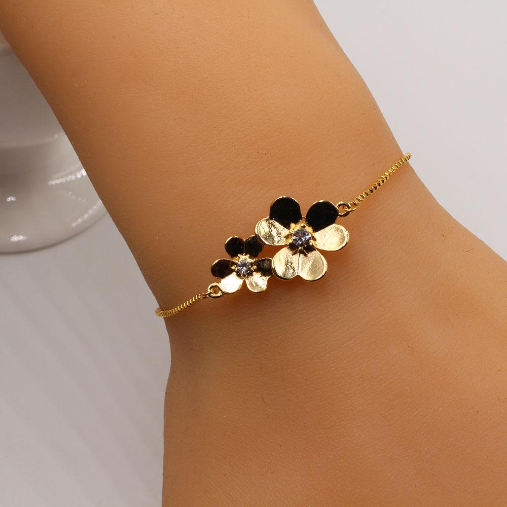 اسواره فان كليف وردتين بالكريستال اسواره متوفر 2 لون