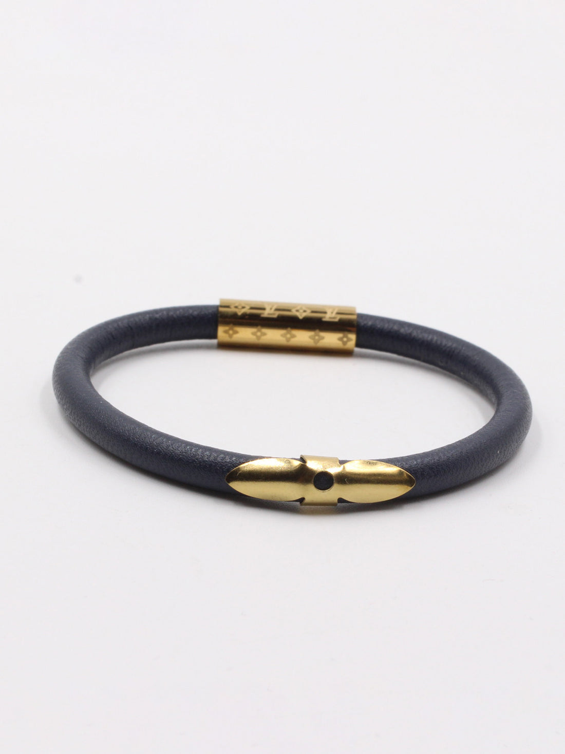 اسواره ال في ناعمة اسواره louis vuitton