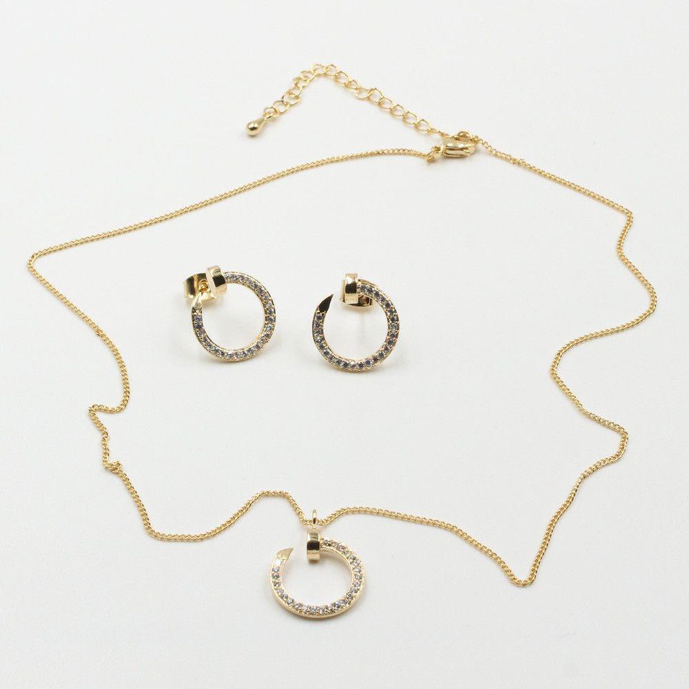 طقم كارتير مسمار ناعم زركون اطقم متوفر 2 لون ذهبي