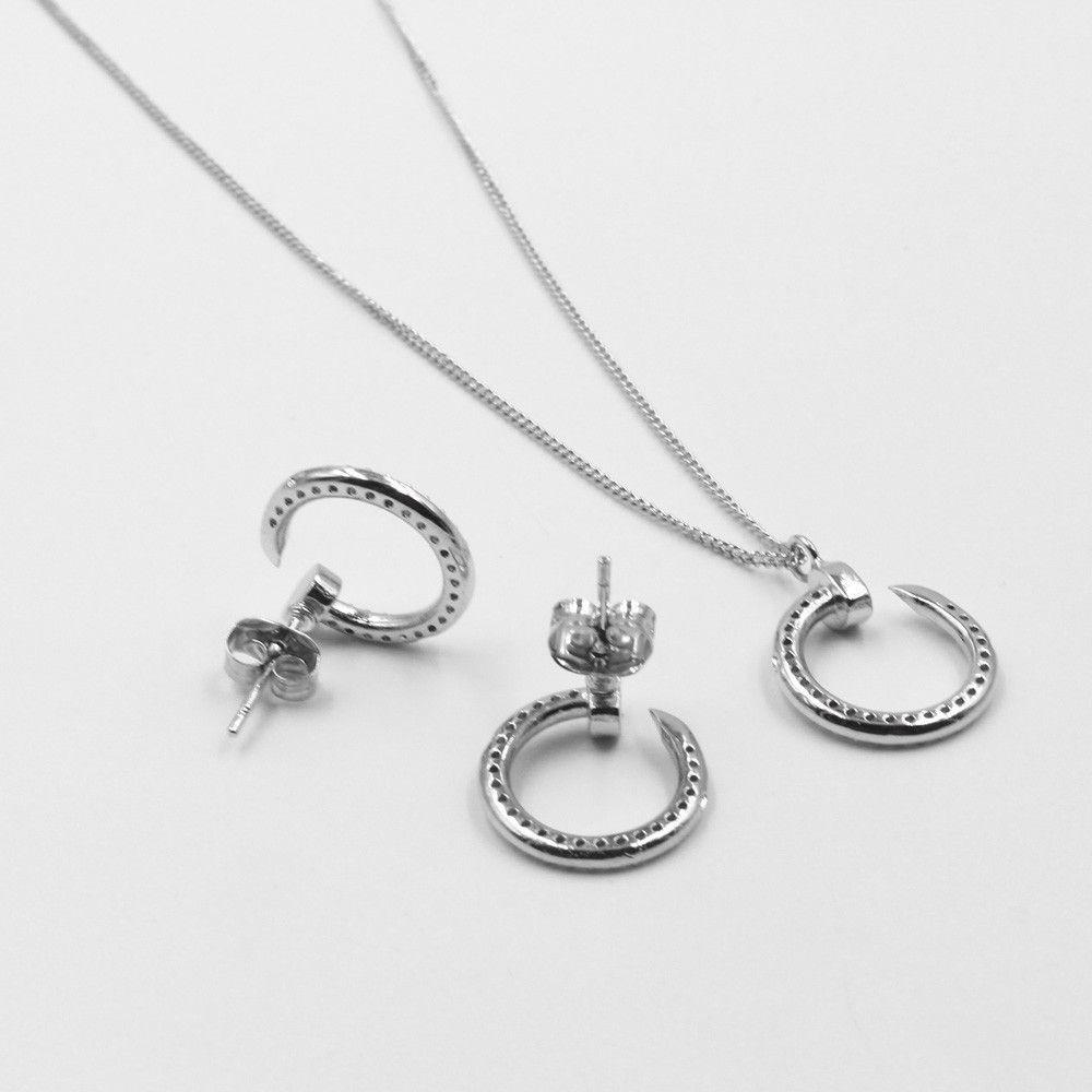 طقم كارتير مسمار ناعم زركون اطقم متوفر 2 لون فضي