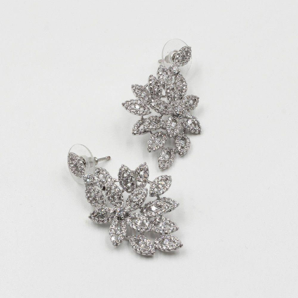 حلق زركون ميد سكوير حلق متوفر 1 لون